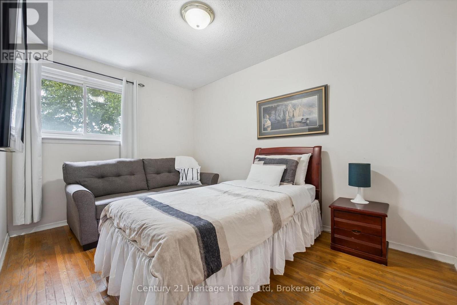 201 SILVERCREEK 15 PARKWAY N - 13
