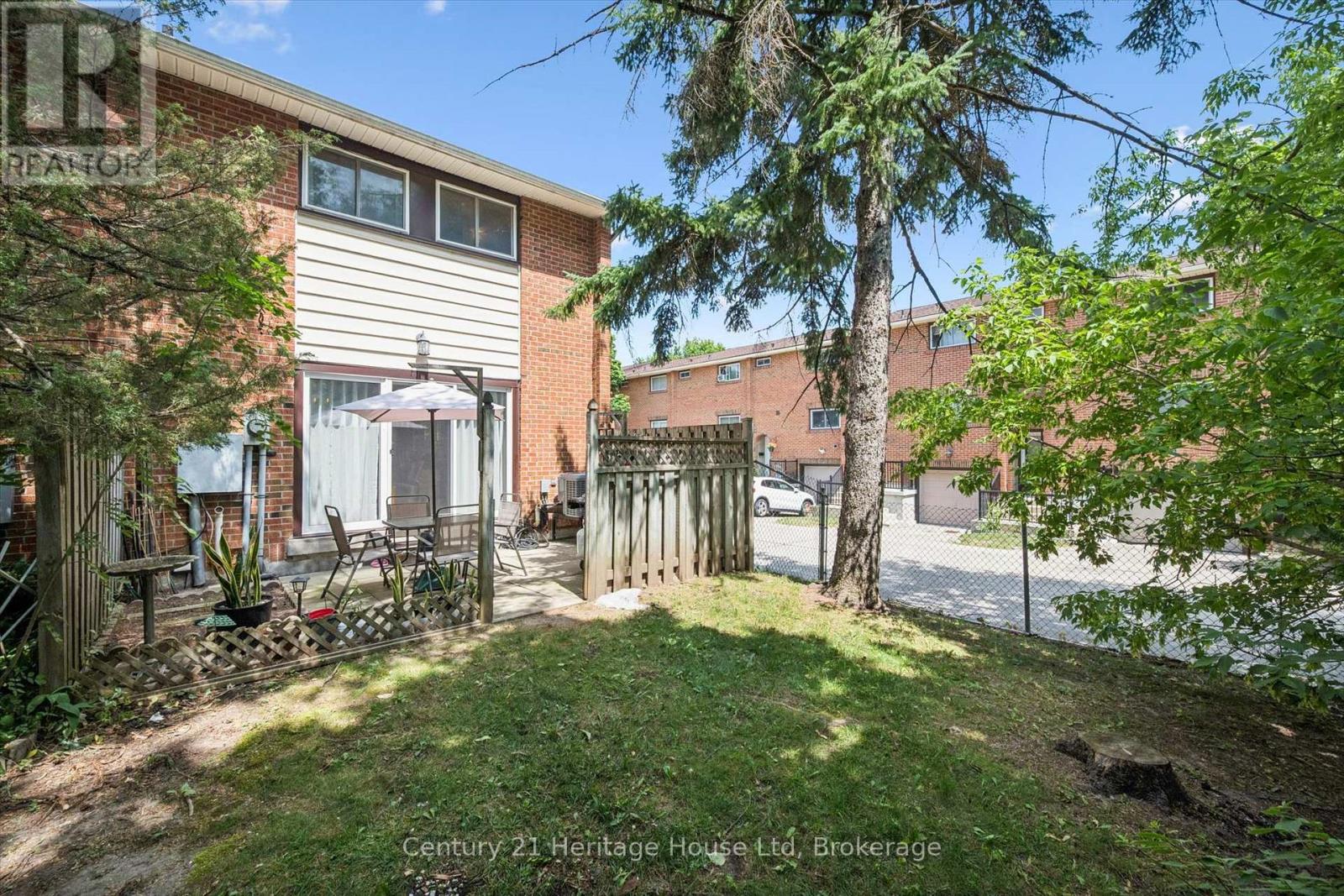 201 SILVERCREEK 15 PARKWAY N - 24