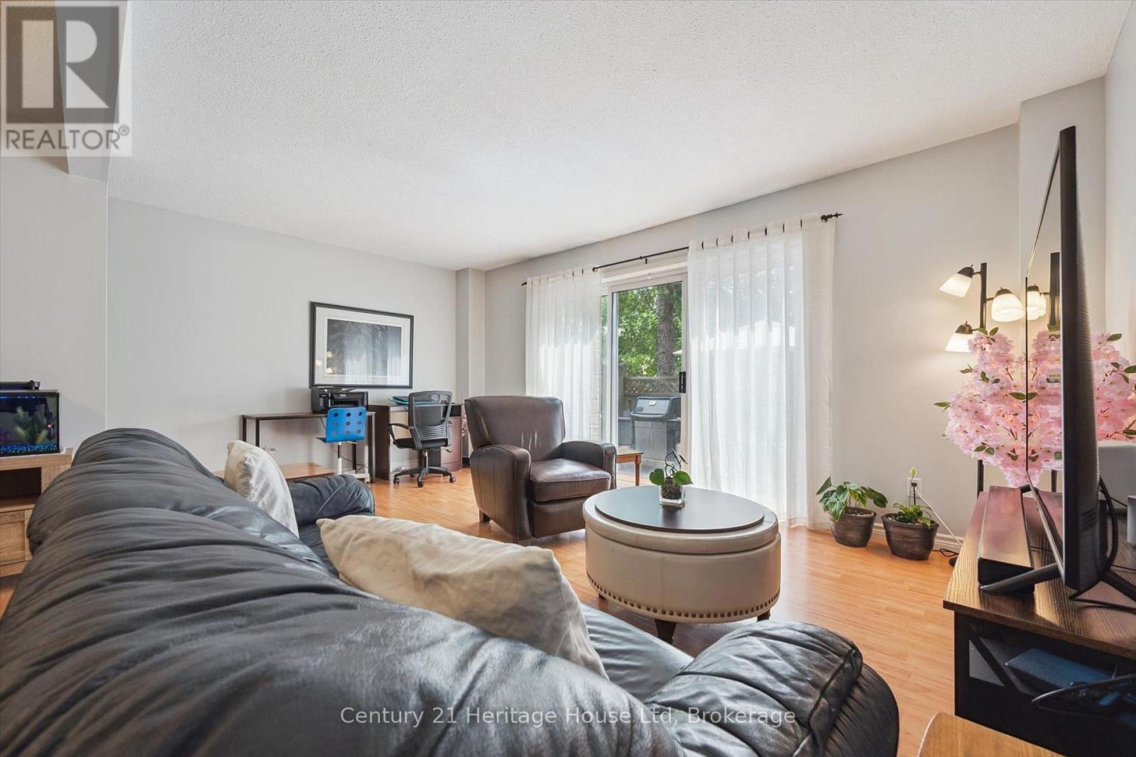 201 SILVERCREEK 15 PARKWAY N - 5
