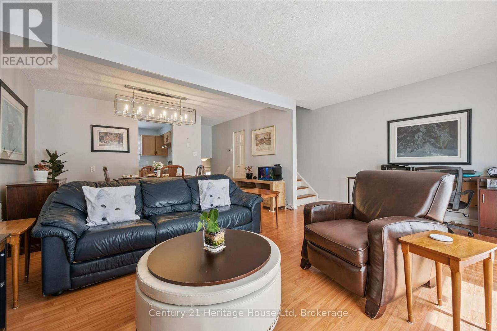 201 SILVERCREEK 15 PARKWAY N - 6
