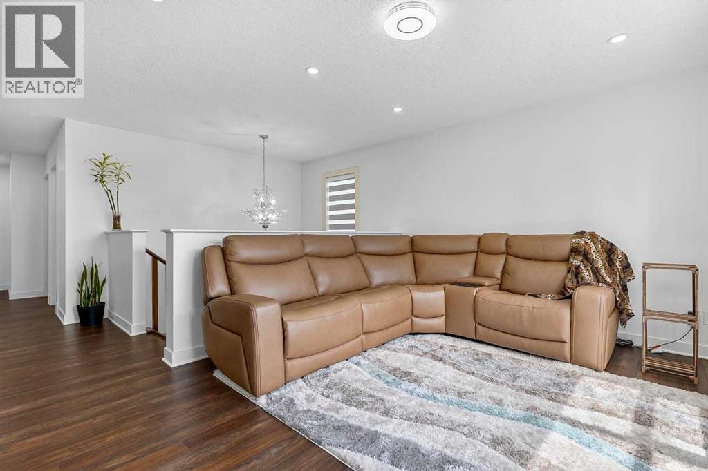 35 Copperleaf Crescent SE - 20