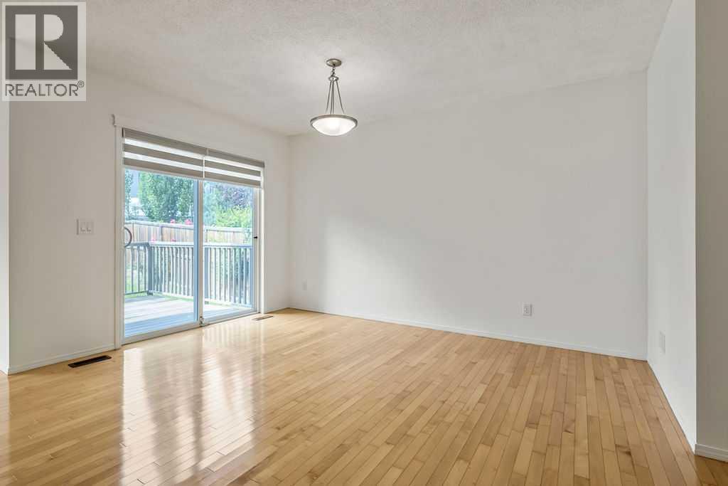280 Panora Close NW - 10