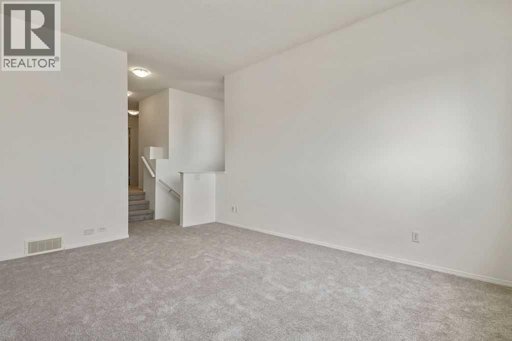 280 Panora Close NW - 15