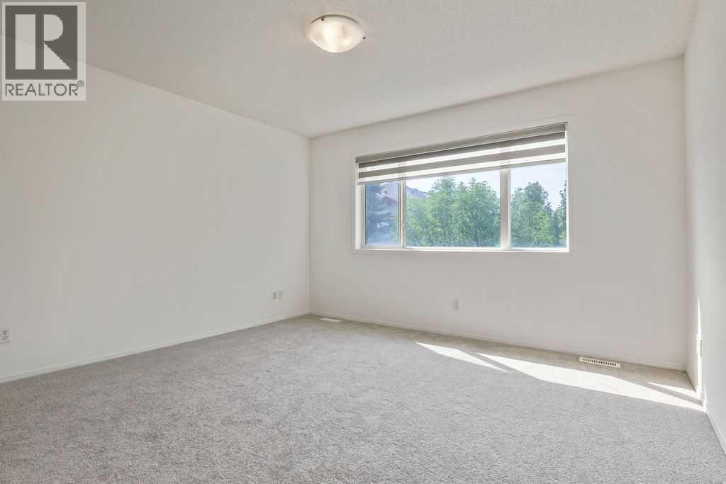 280 Panora Close NW - 16