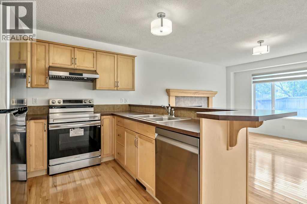 280 Panora Close NW - 5