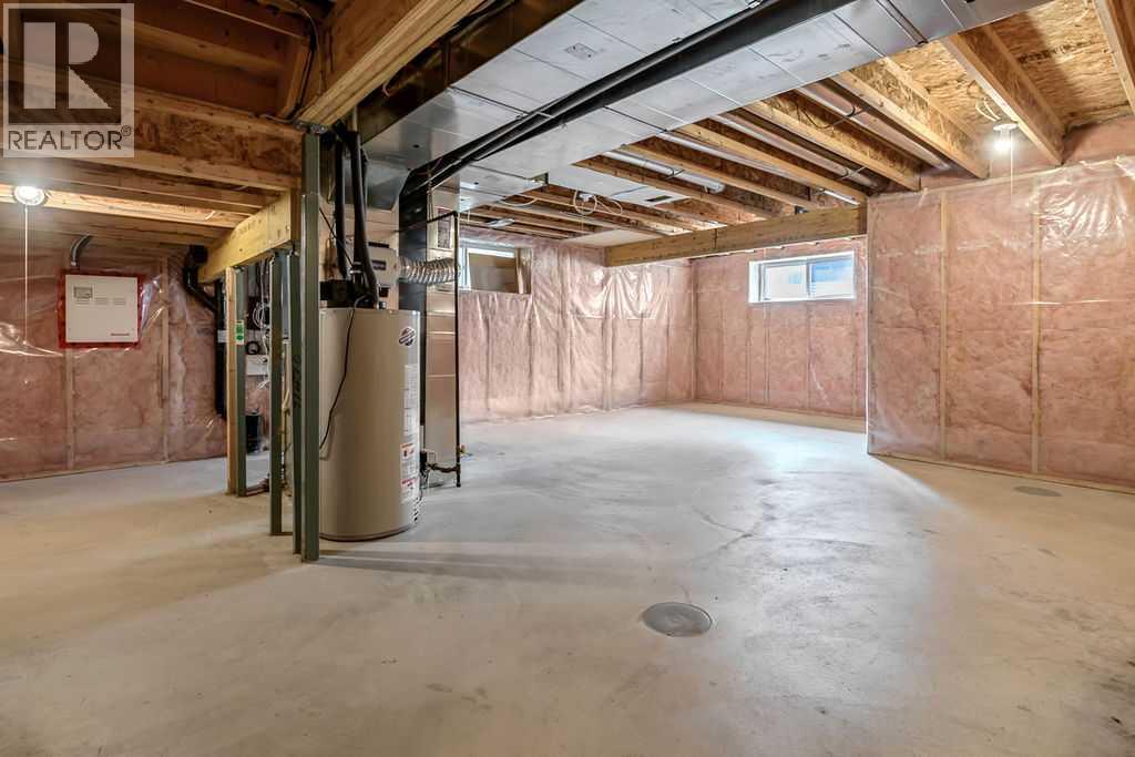 280 Panora Close NW - 25