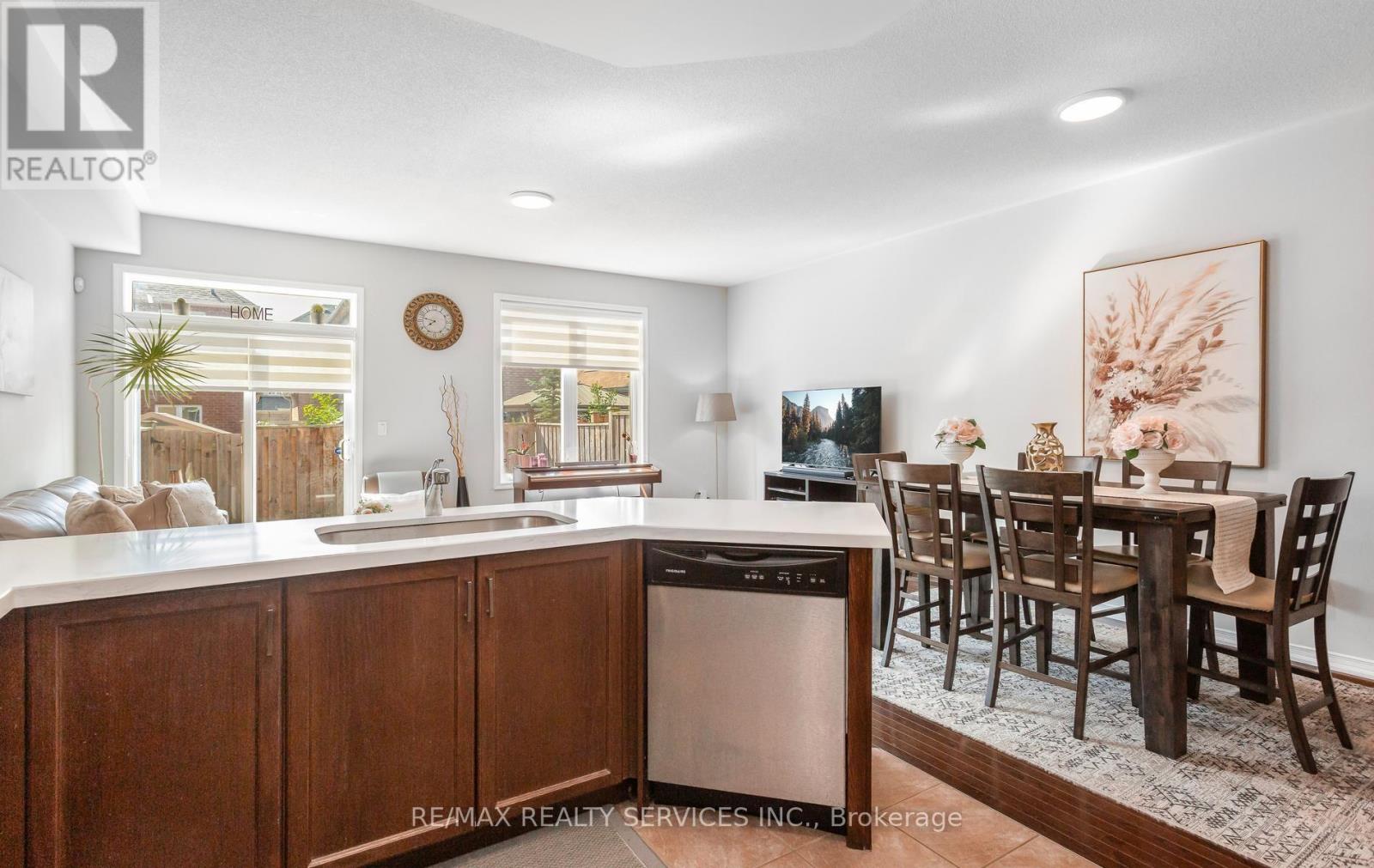 #90 651 FARMSTEAD DRIVE - 17