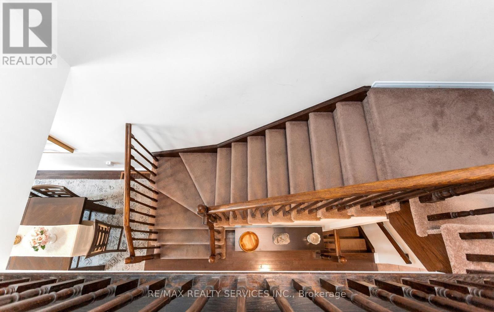 #90 651 FARMSTEAD DRIVE - 19