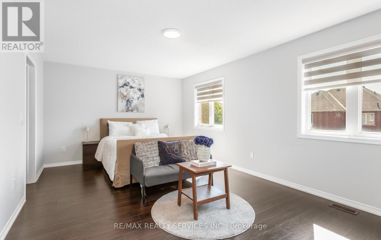 #90 651 FARMSTEAD DRIVE - 21