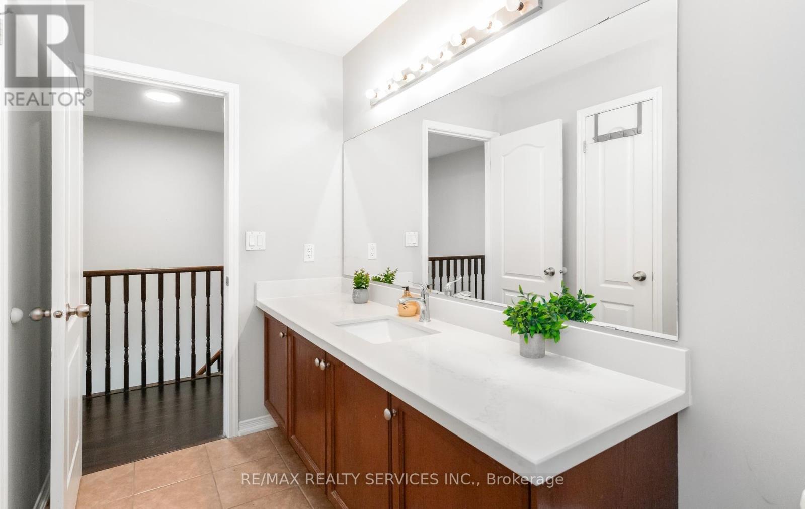 #90 651 FARMSTEAD DRIVE - 34