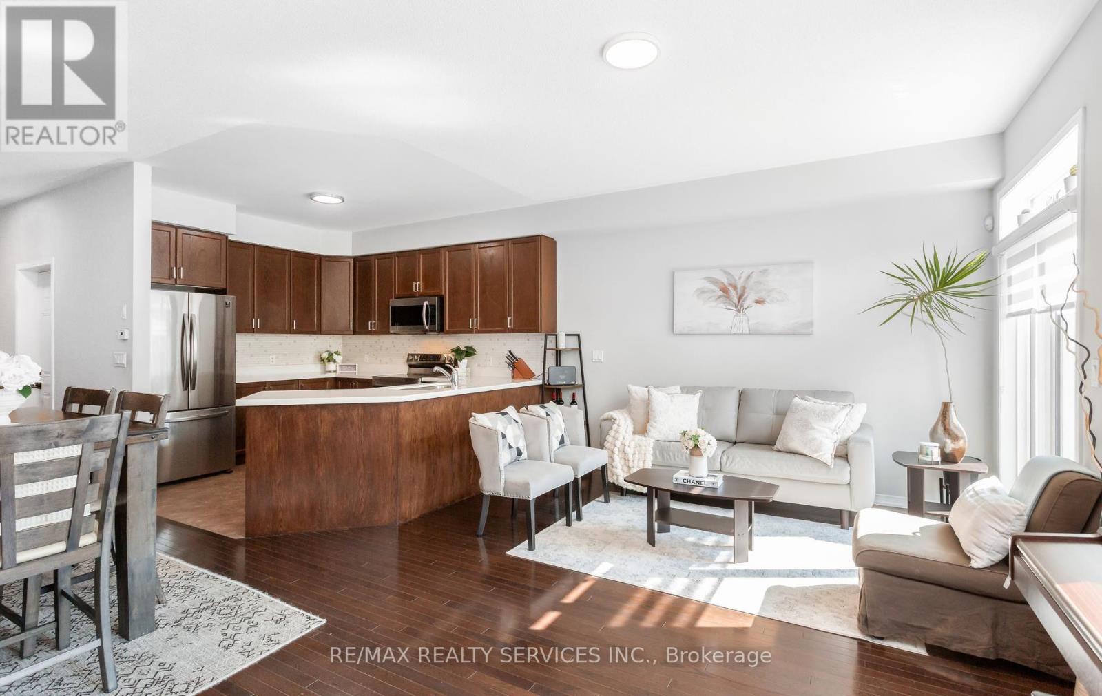 #90 651 FARMSTEAD DRIVE - 7
