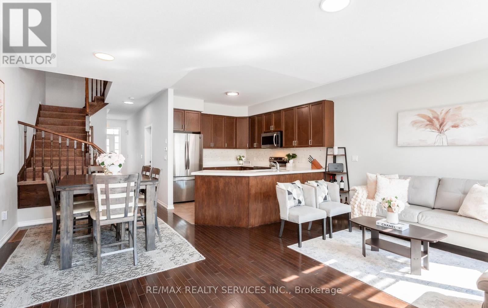 #90 651 FARMSTEAD DRIVE - 8