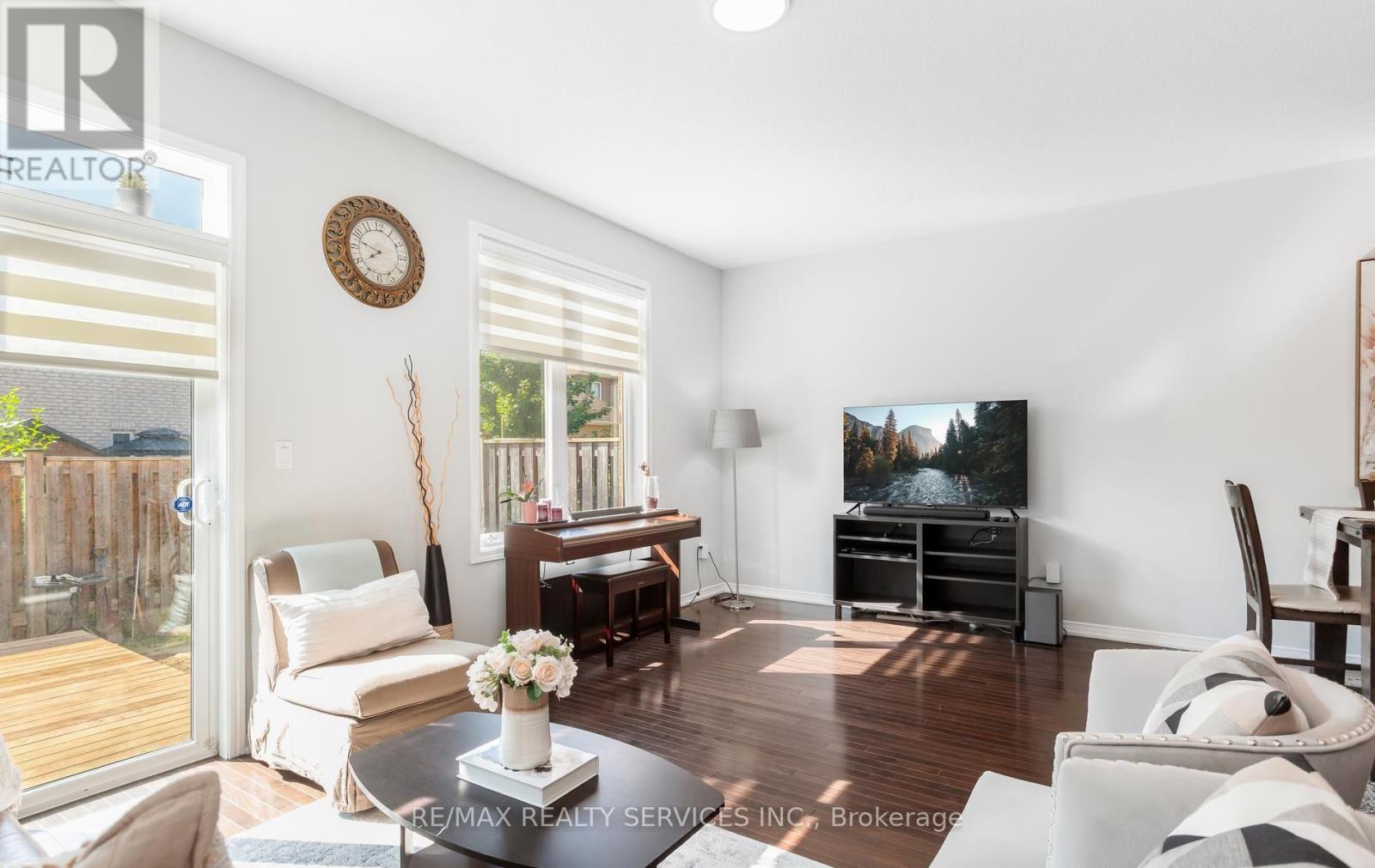 #90 651 FARMSTEAD DRIVE - 9