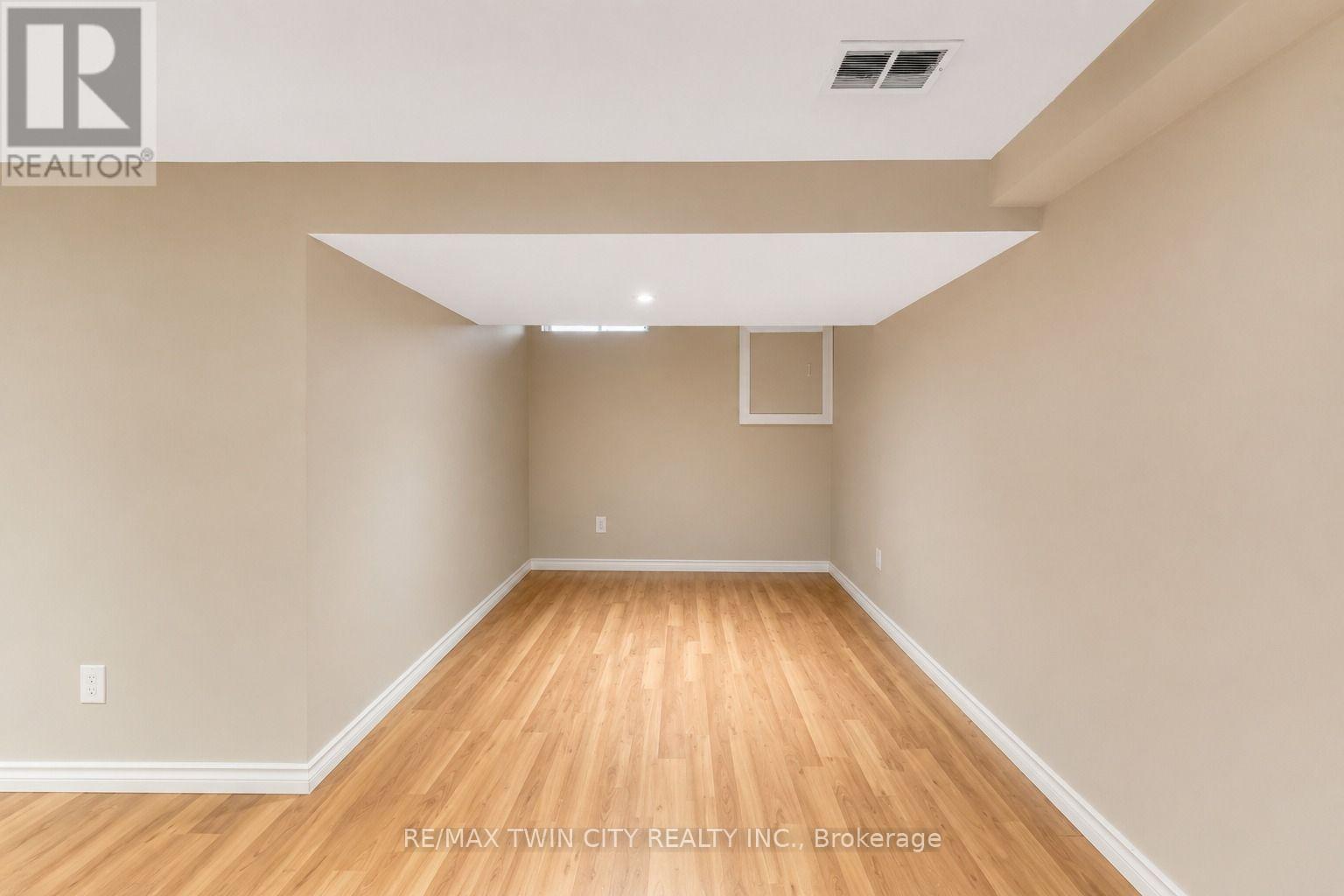 #23 415 MORGAN AVENUE - Image 11