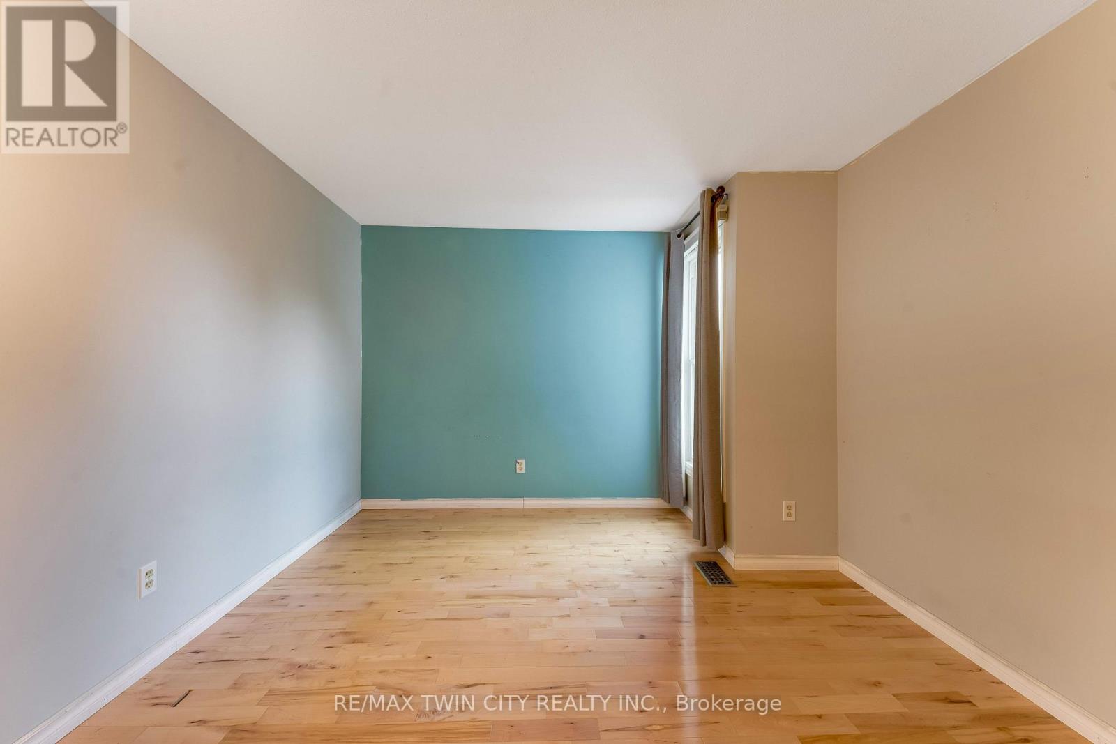 #23 415 MORGAN AVENUE - Image 15