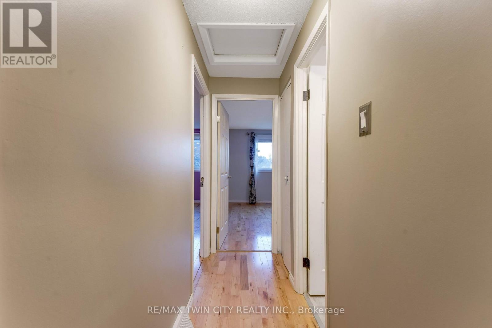 #23 415 MORGAN AVENUE - Image 17