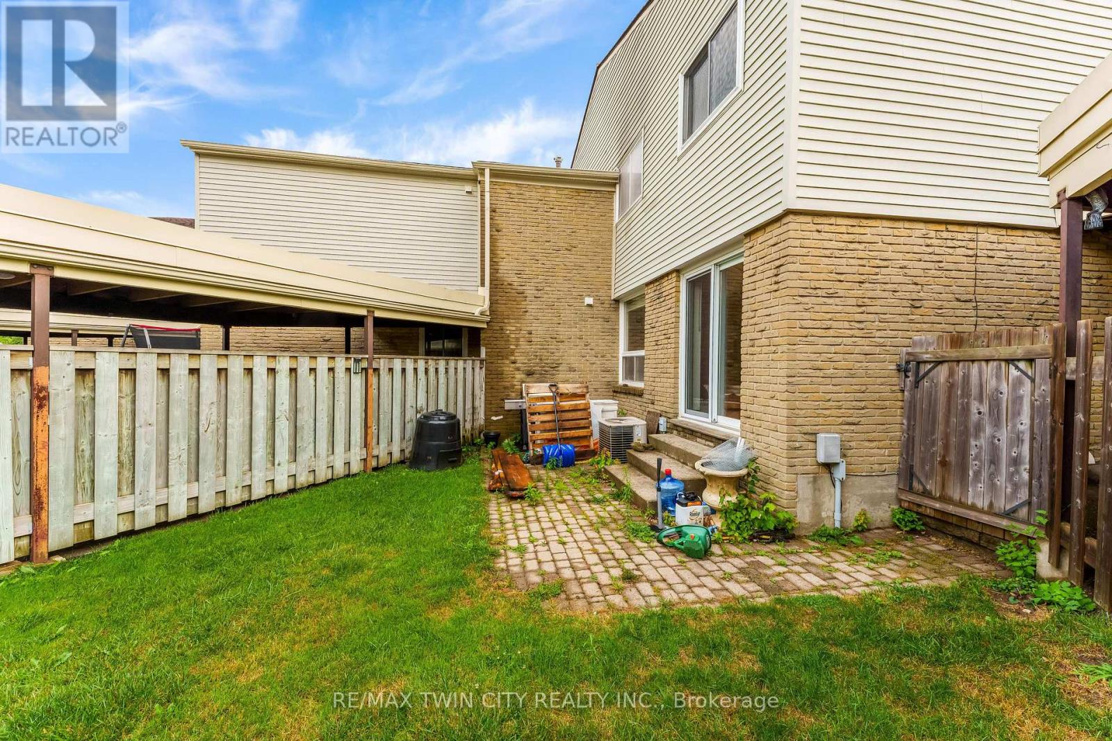 #23 415 MORGAN AVENUE - Image 25