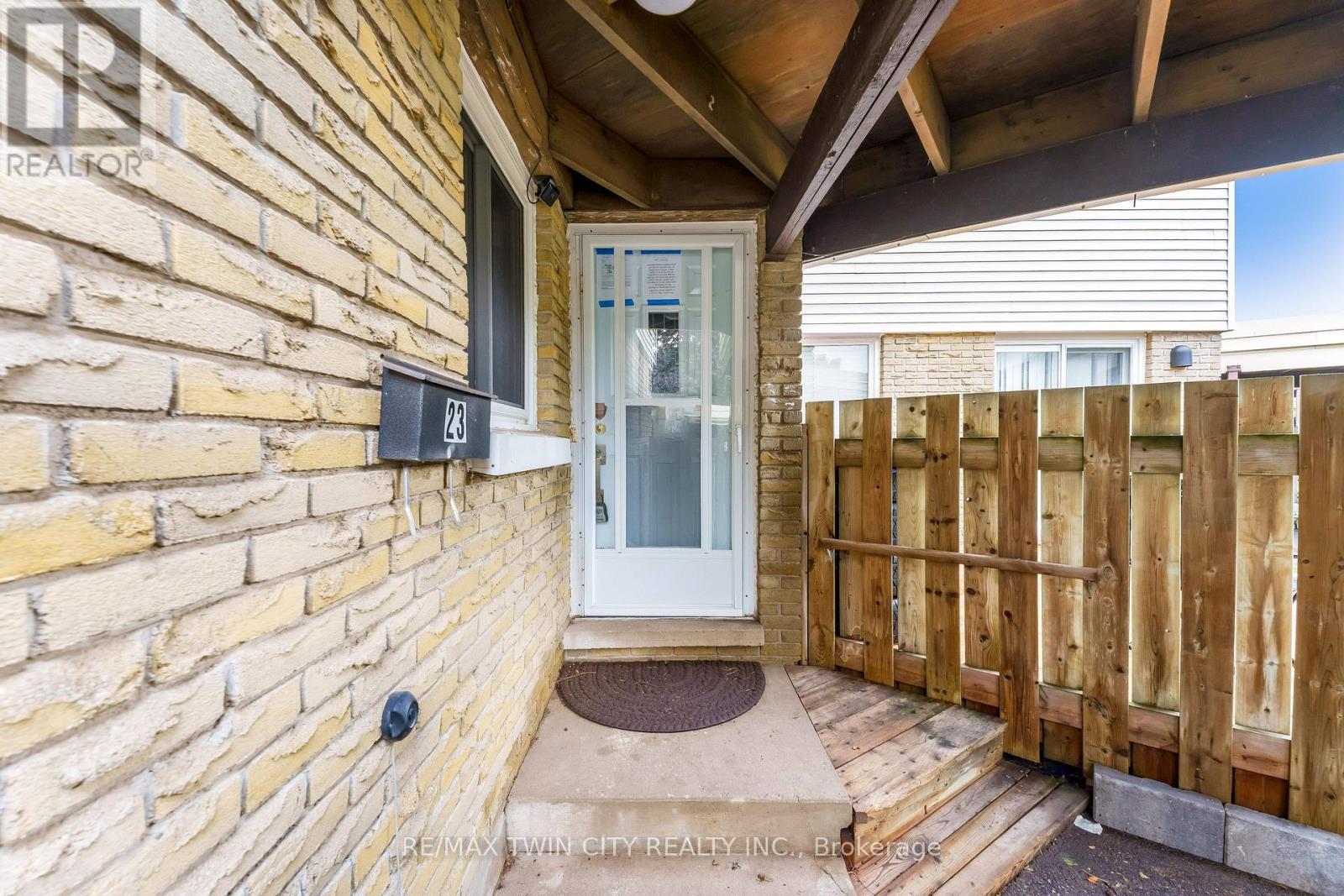 23 - 415 MORGAN AVENUE — photo 3