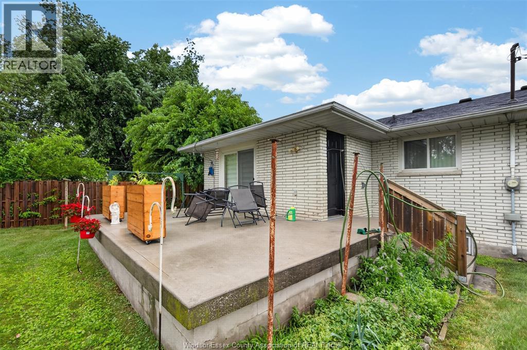 39 JOHNSON AVENUE - 36
