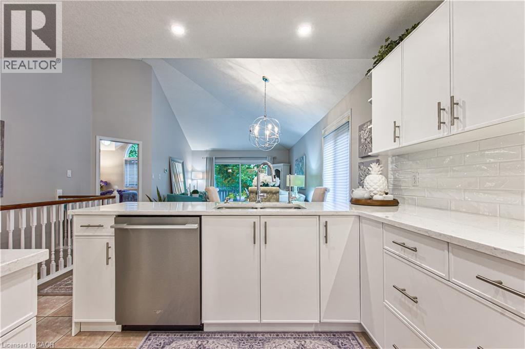 418 SANDBANKS Crescent - Image 15