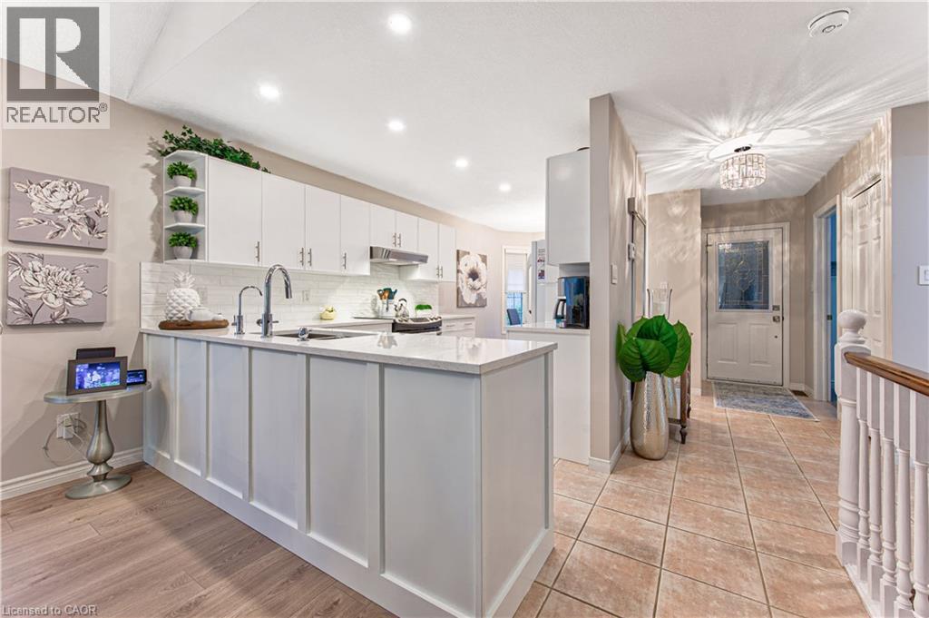 418 SANDBANKS Crescent - Image 22