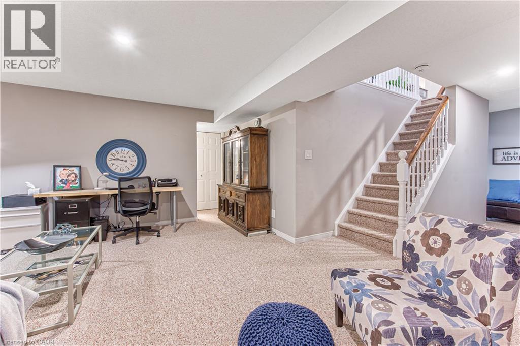 418 SANDBANKS Crescent - 35