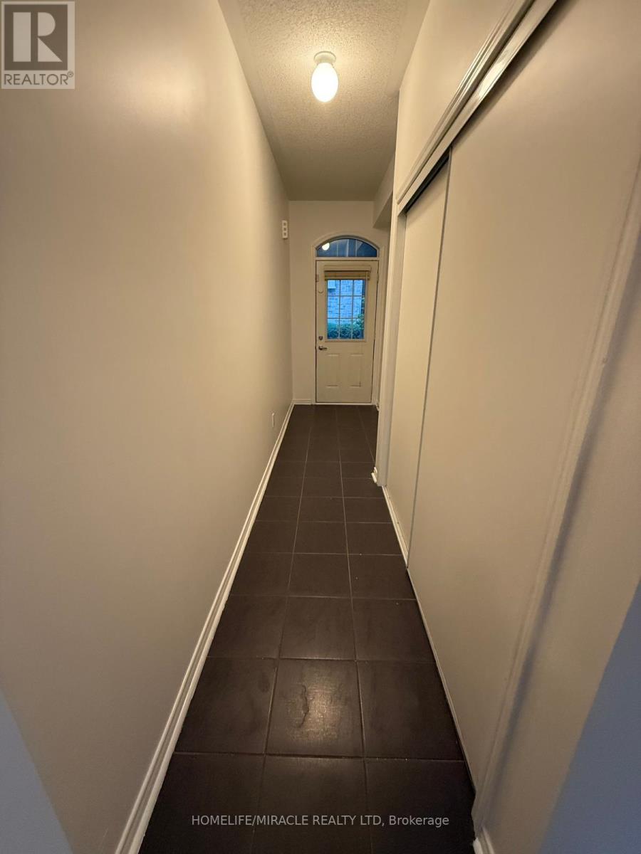 70 HARWOOD AVENUE N - 4
