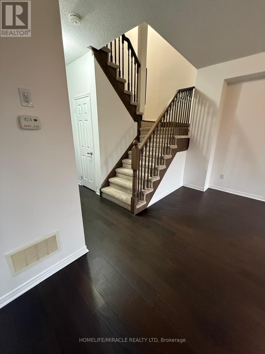 70 HARWOOD AVENUE N - 9