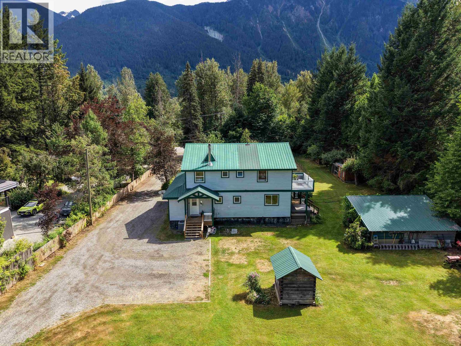 1985 HIGHWAY 99, Pemberton