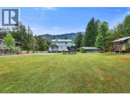 1985 Highway 99, Pemberton, BC V0N2K0 Photo 32