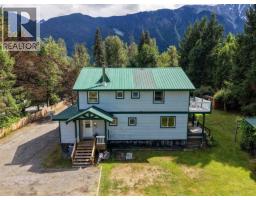 1985 Highway 99, Pemberton, BC V0N2K0 Photo 33