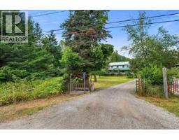 1985 Highway 99, Pemberton, BC V0N2K0 Photo 35