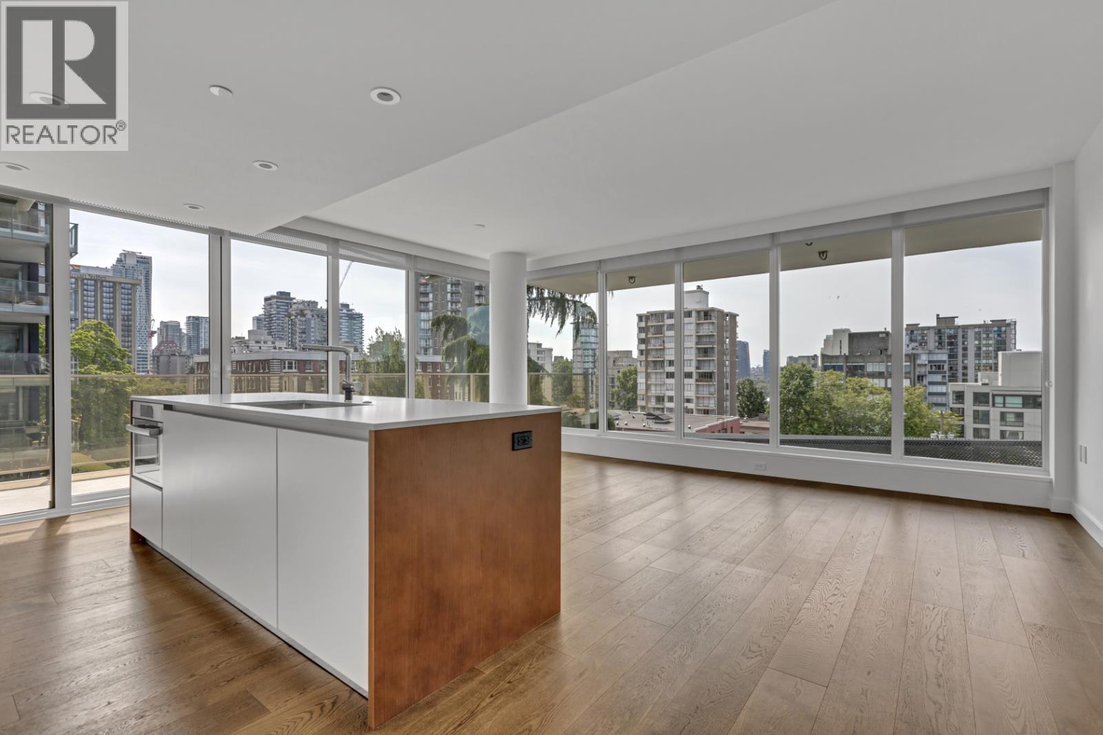 2 Bed, 2 Bath Apartment for Rent in Vancouver – 805 1365 DAVIE, Vancouver – MLS# R3149224 - Image 2