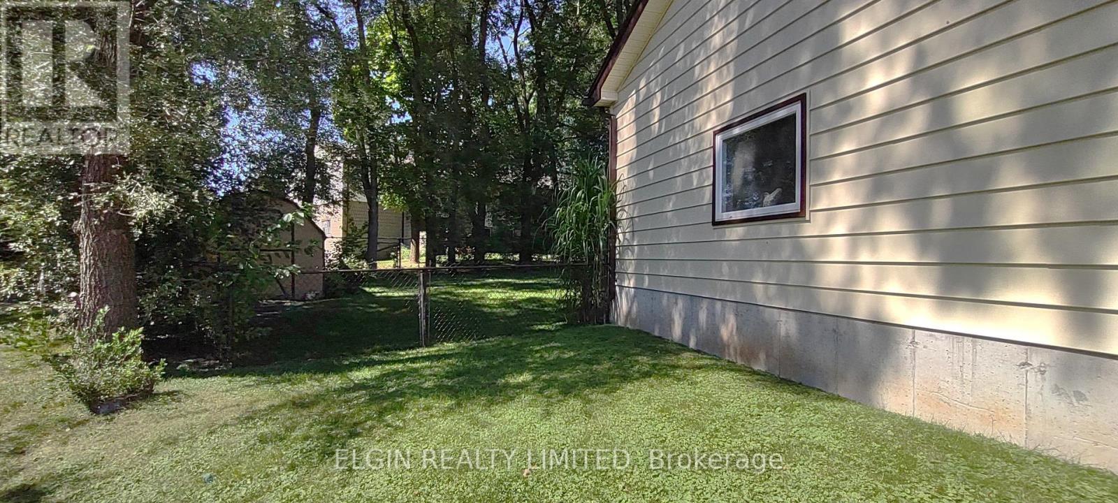 219 BRENTWOOD CRESCENT - 22