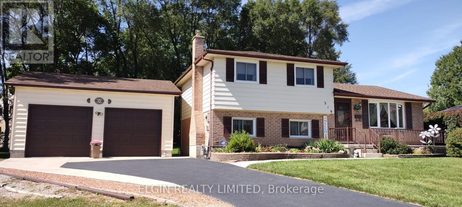 219 BRENTWOOD CRESCENT - 32