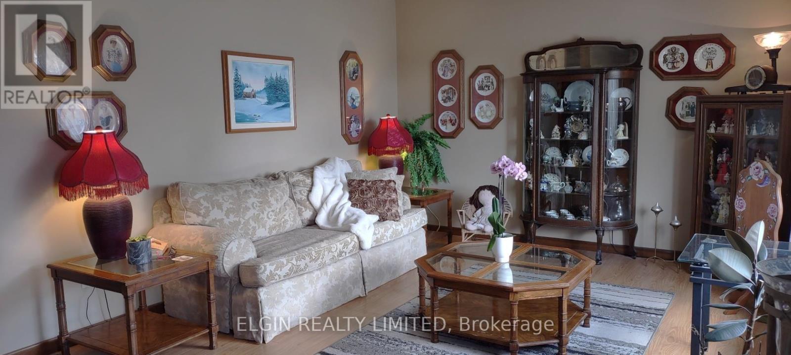 219 BRENTWOOD CRESCENT - 6