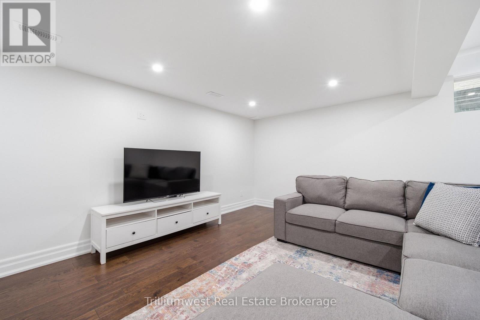 518 BROOKMILL CRESCENT - Image 30