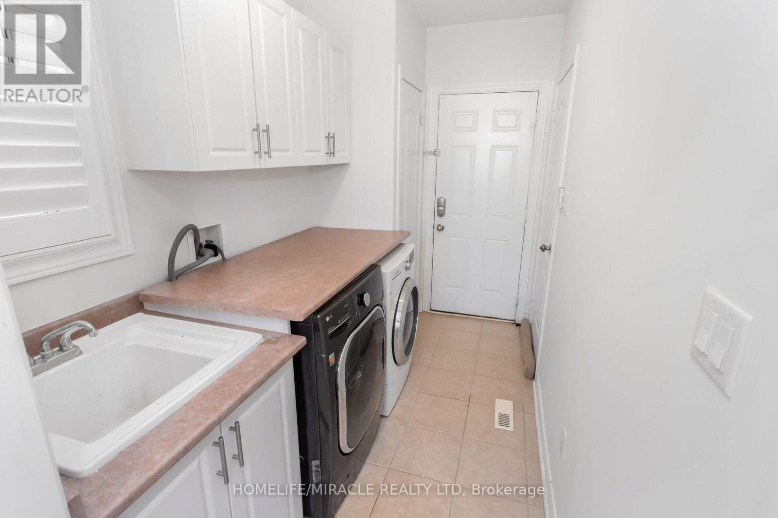 452 NAIRN CIRCLE - 21