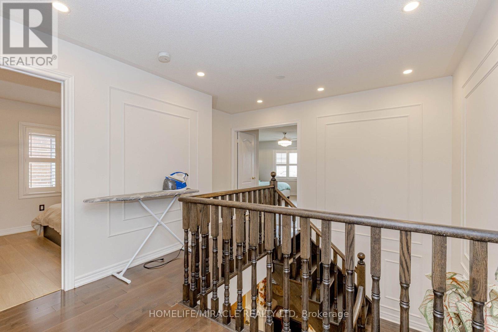 452 NAIRN CIRCLE - 24