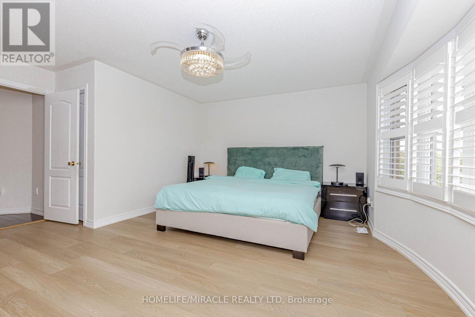 452 NAIRN CIRCLE - 26