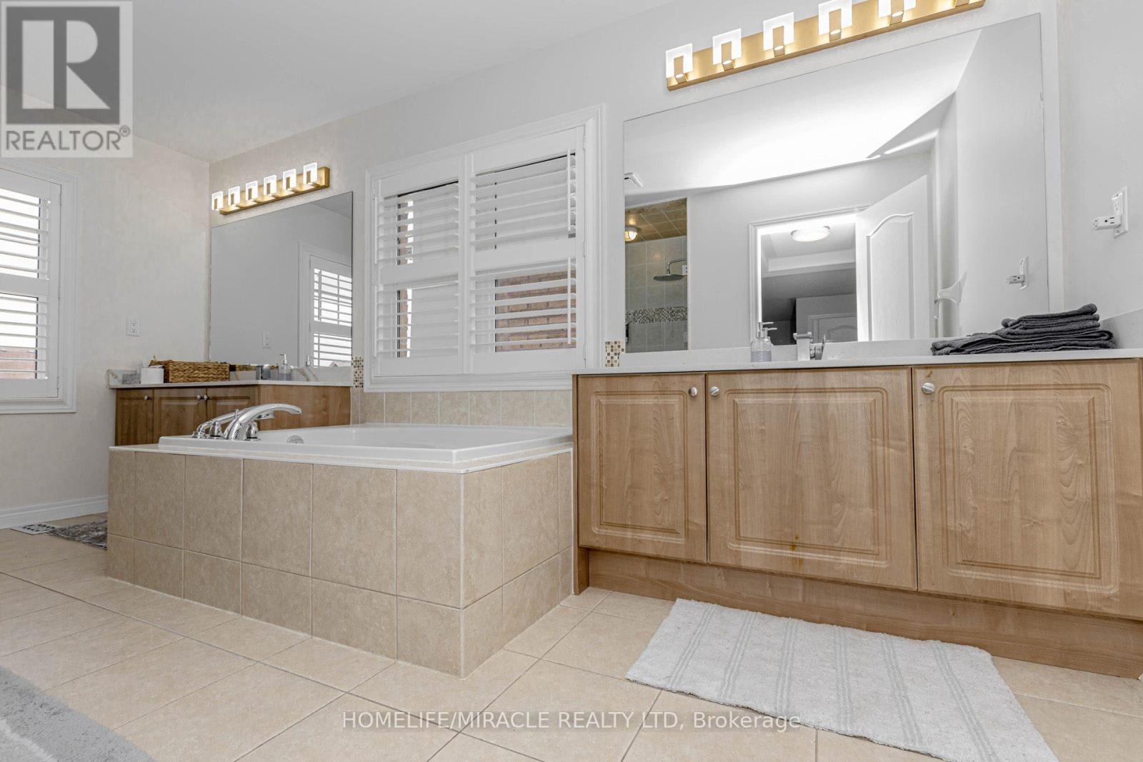 452 NAIRN CIRCLE - 30