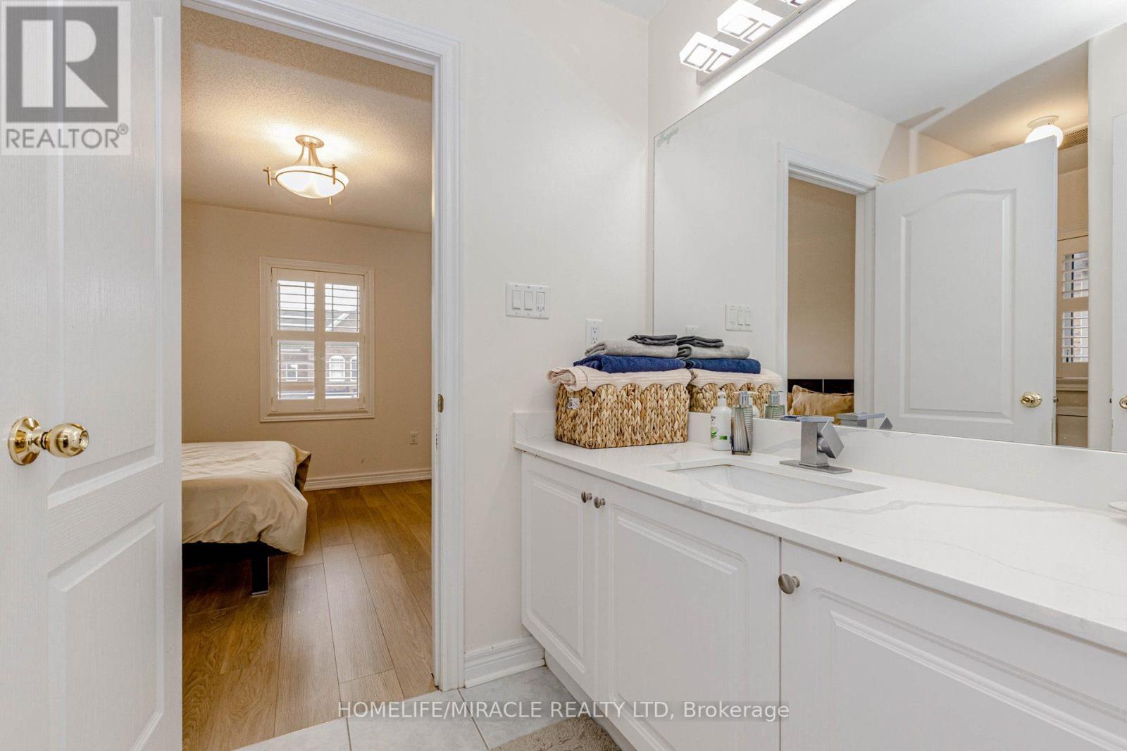 452 NAIRN CIRCLE - 37