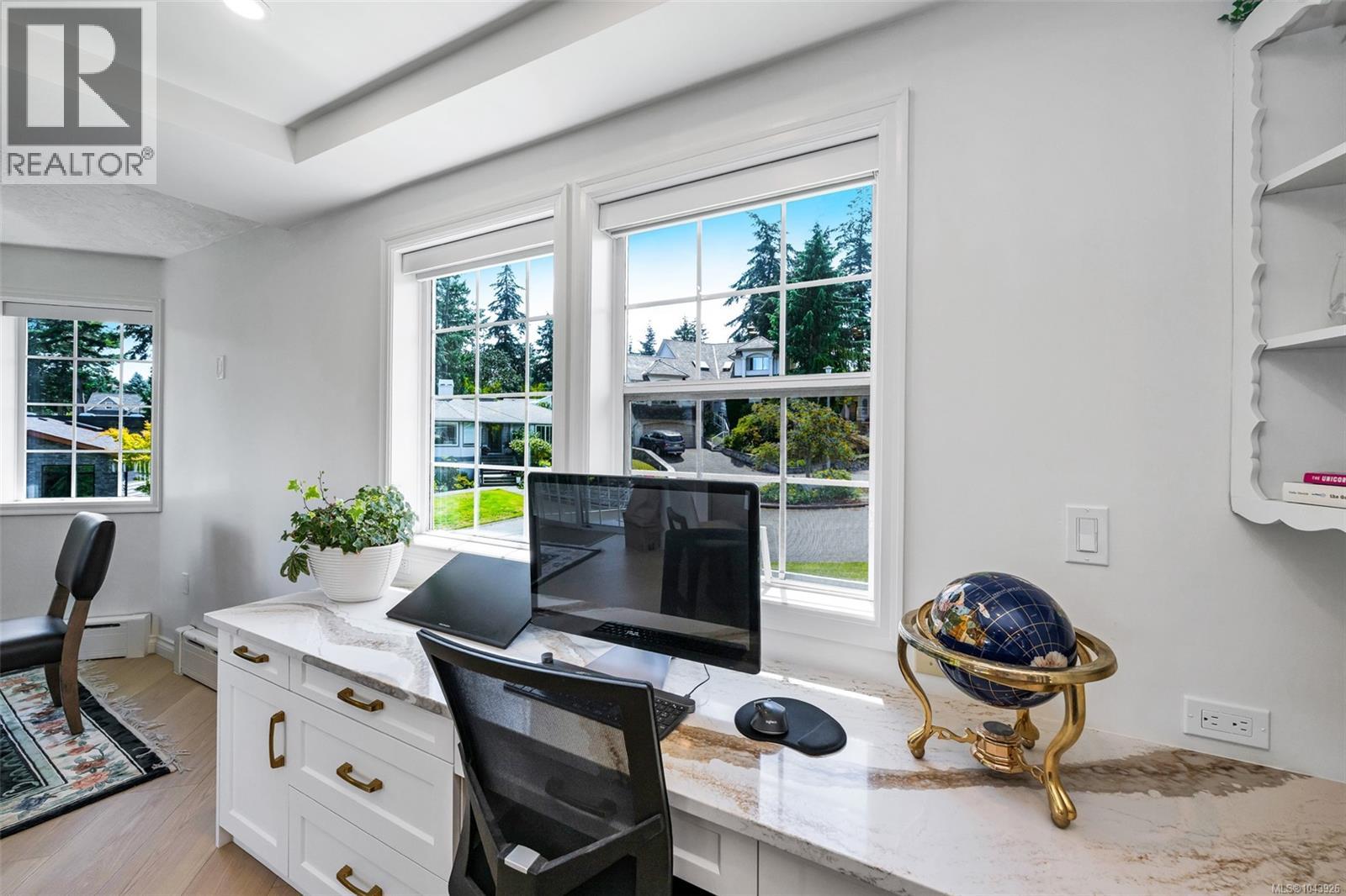 1110 Totem Lane - 16