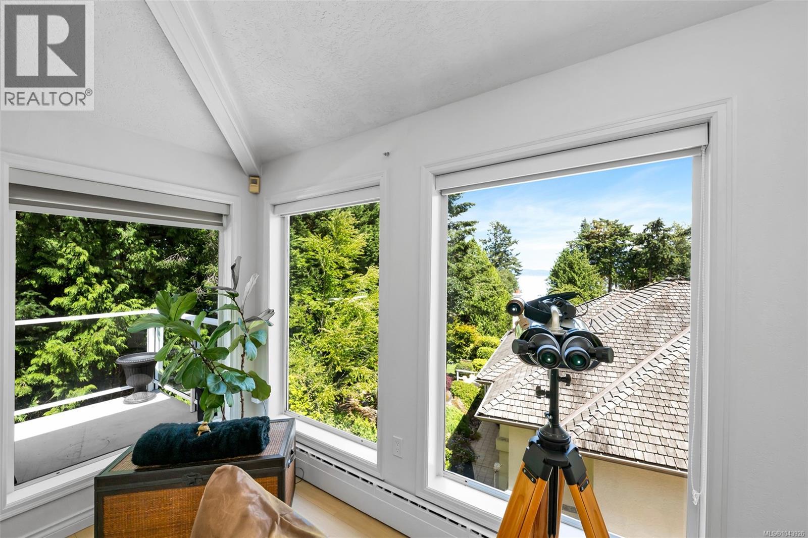 1110 Totem Lane - 19
