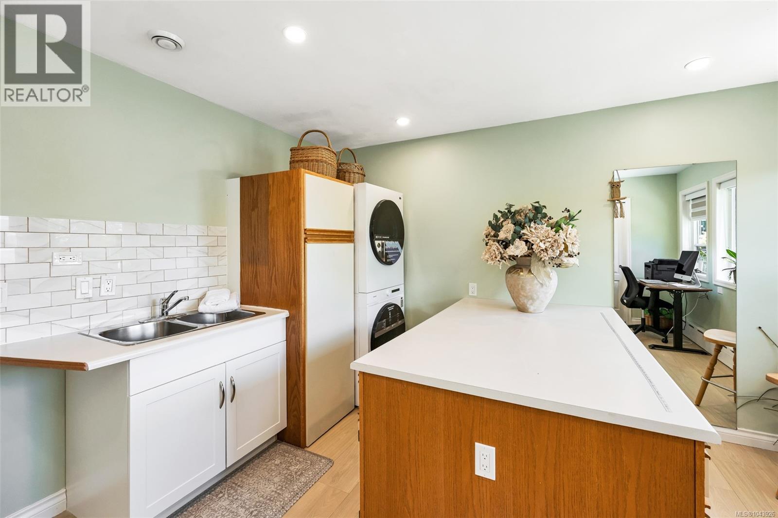 1110 Totem Lane - 23
