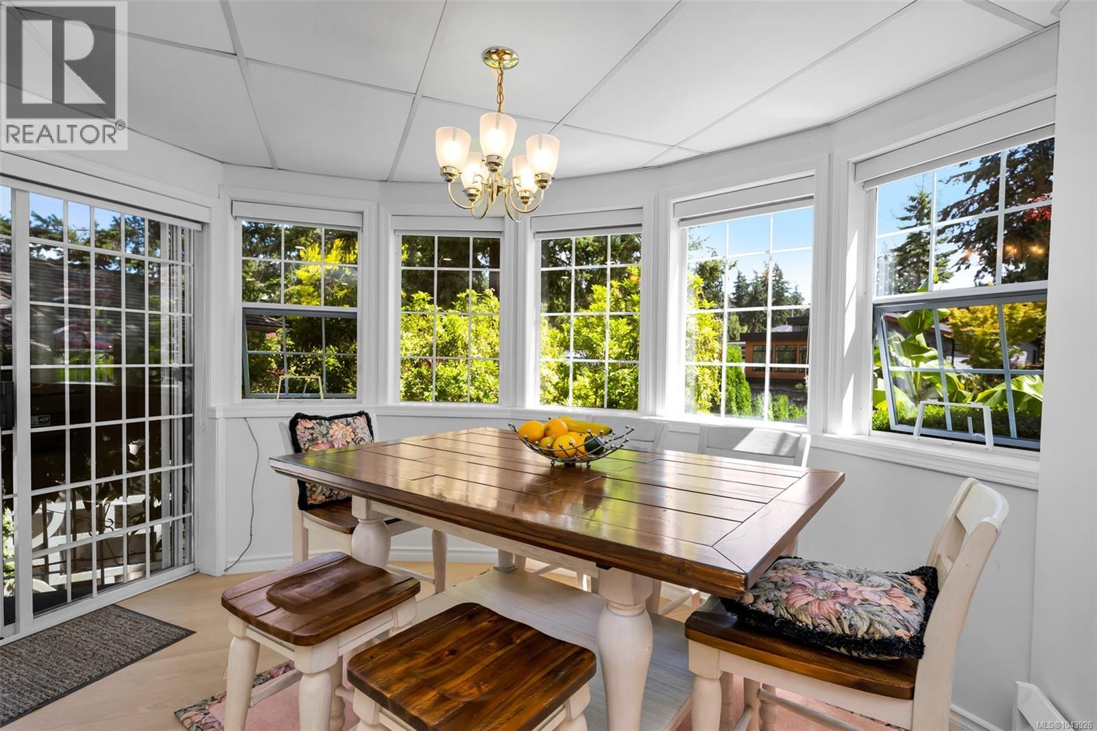 1110 Totem Lane - 31
