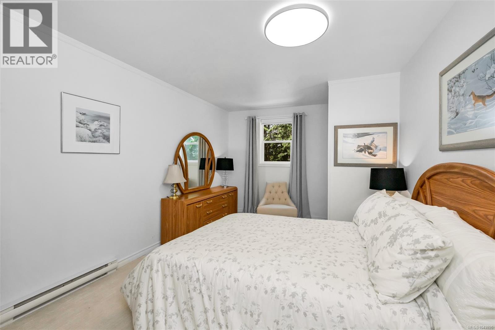 1110 Totem Lane - 33