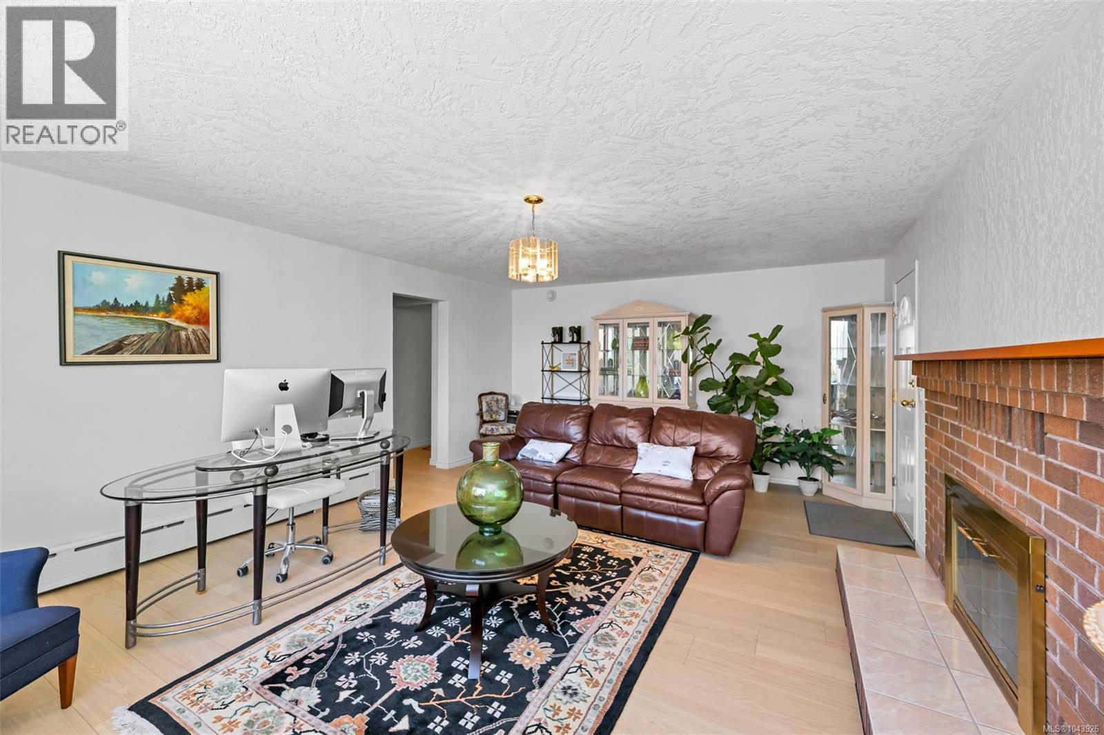 1110 Totem Lane - 39