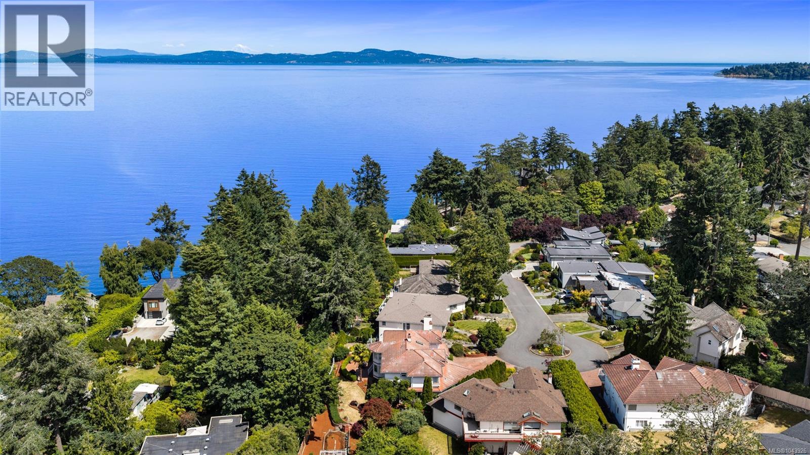 1110 Totem Lane - 4