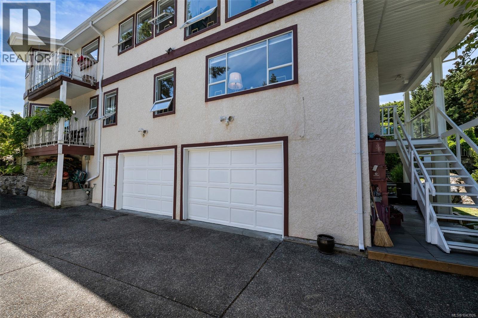 1110 Totem Lane - 44